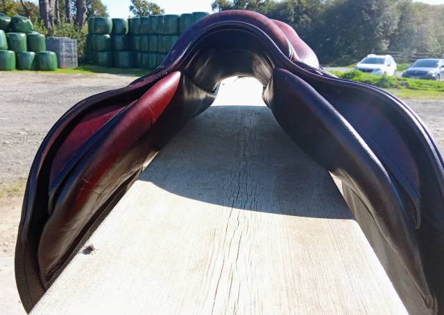 Sella da salto ostacoli CWD  16.5" - 2021