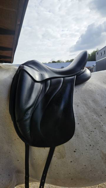 Sella da dressage Antarès  17" - 2012