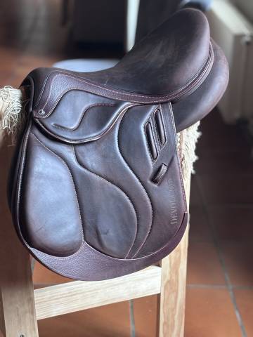 Sella da salto ostacoli Devoucoux  17" - 2021