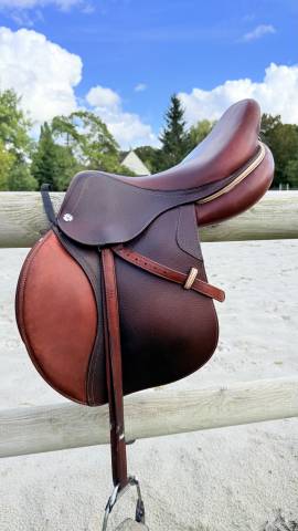 Sella da salto ostacoli  CWD  17.5" - 2021