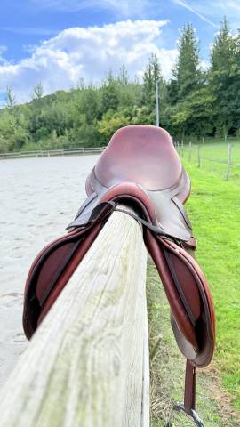 Sella da salto ostacoli  CWD  17.5" - 2021