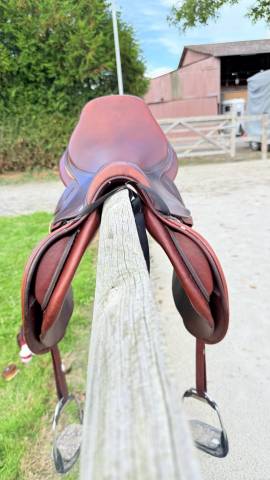 Sella da salto ostacoli  CWD  17.5" - 2021