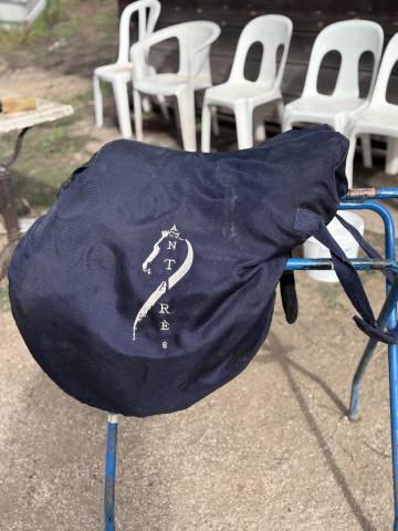 Sella da salto ostacoli Antar&egrave;s  17.5" - 2014