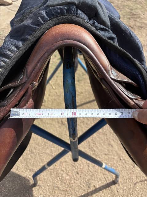 Sella da salto ostacoli Antar&egrave;s  17.5" - 2014