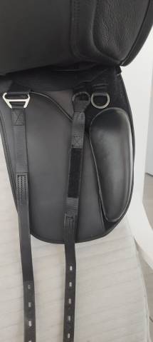 Sella da dressage Thorowgood   17.5" - 2024