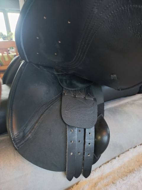 Sella da salto ostacoli Decathlon Modele Suprème  16.5" - 2024