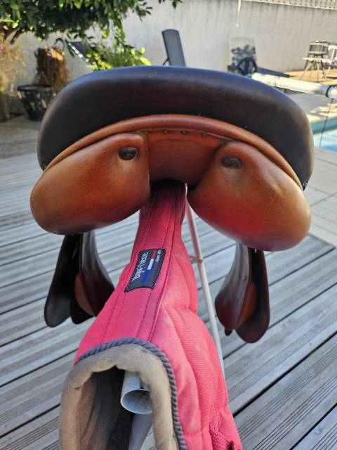 Sella da salto ostacoli Butet  17" - 2008