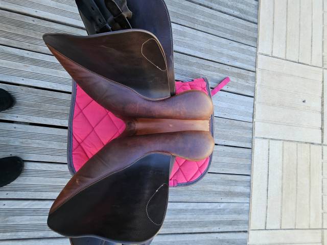 Sella da salto ostacoli Butet  17" - 2008