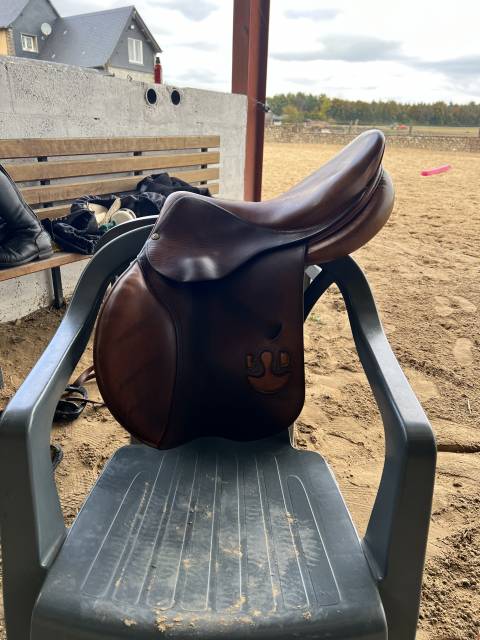 Sella da salto ostacoli Delgrange  17" - 2015