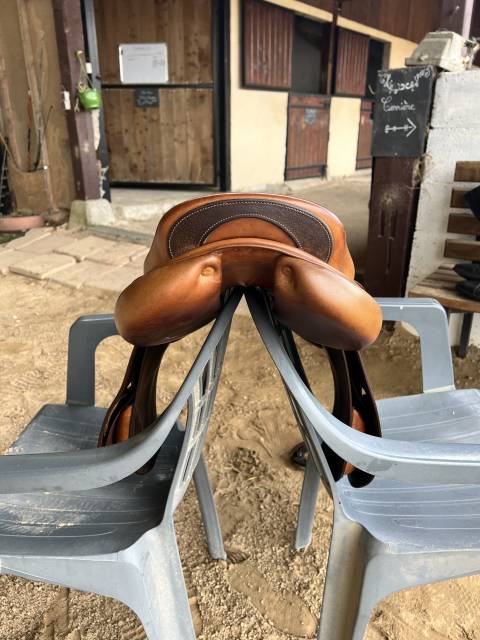 Sella da salto ostacoli Delgrange  17" - 2015