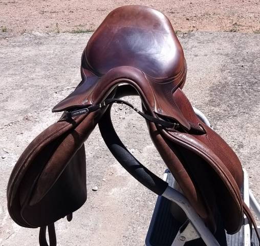 Sella da salto ostacoli Antarès  17" - 2011