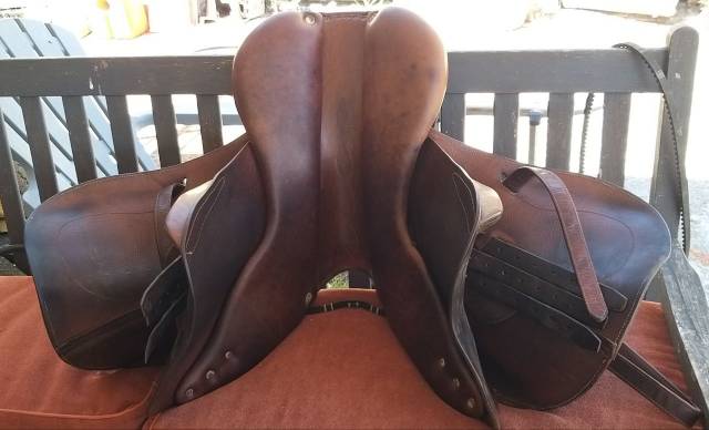 Sella da salto ostacoli Antarès  17" - 2011