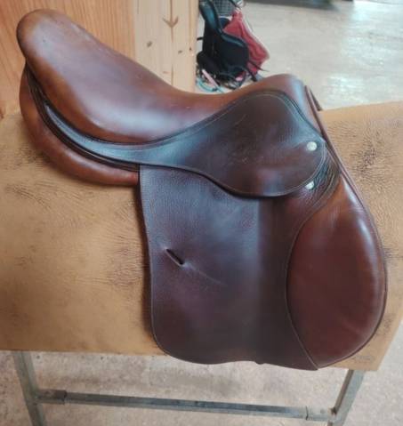 Sella da salto ostacoli Forestier Calgary  17.5" - 2005