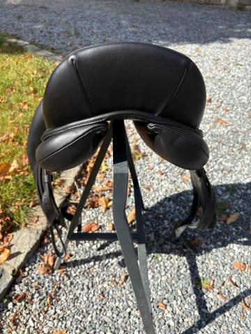 Sella da dressage Antarès  17" - 2021