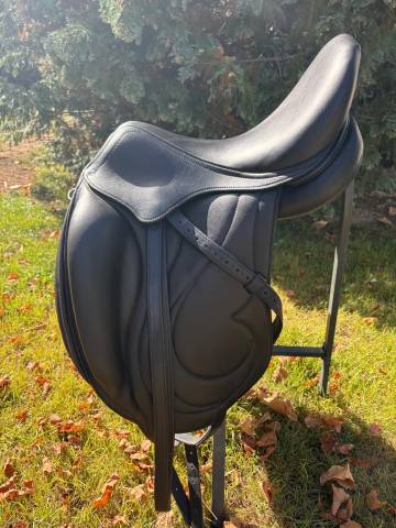 Sella da dressage Antarès  17" - 2021