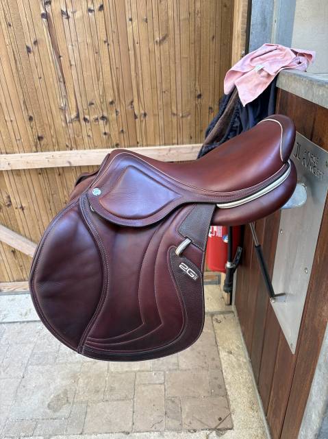 Sella da salto ostacoli CWD  17.5" - 2020