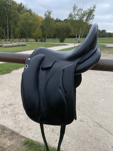 Sella da dressage Devoucoux  17" - 2015
