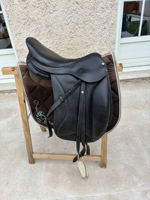 Sella da dressage Forestier  17" - 2017