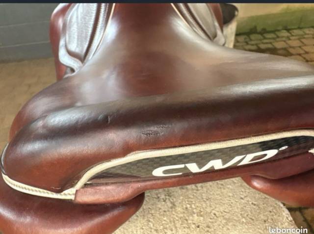 Sella da salto ostacoli CWD  17" - 2021