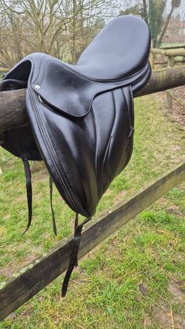 Sella da dressage Antar&egrave;s  17" - 2020