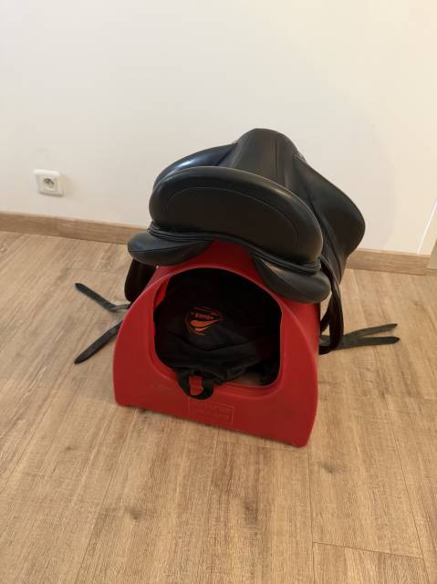Sella da dressage Devoucoux  17.5" - 2019