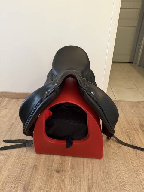 Sella da dressage Devoucoux  17.5" - 2019