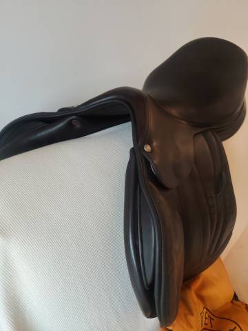 Sella da salto ostacoli Butet  17.5" - 2018