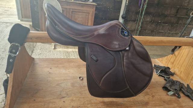 Sella mista Stubben  17.5" - 2024