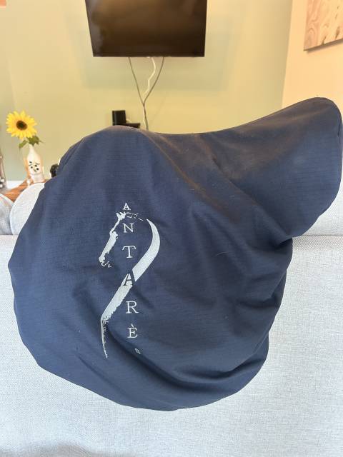 Sella da salto ostacoli Antarès  17" - 2010