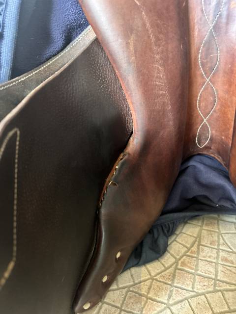 Sella da salto ostacoli Antarès  17" - 2010