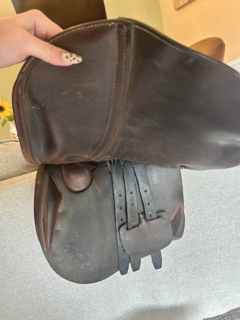 Sella da salto ostacoli Antarès  17" - 2010