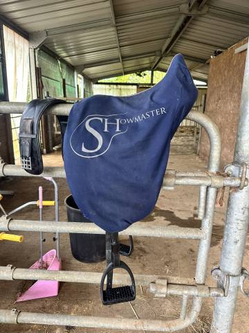 Sella da dressage Eric Thomas  17" - 2018