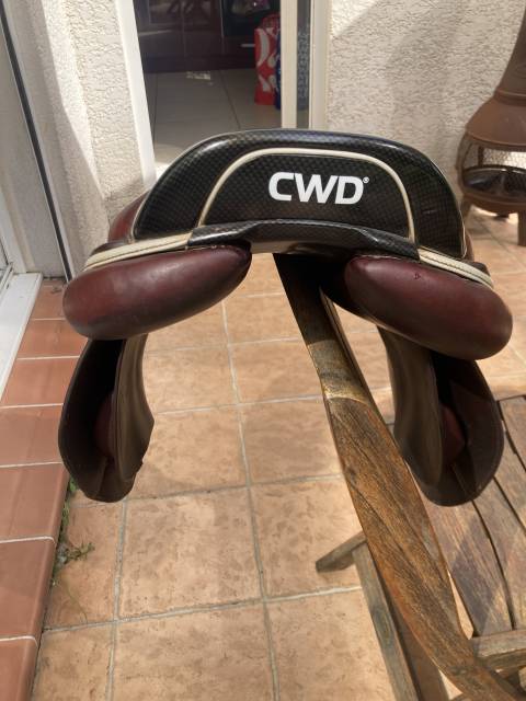 Sella da salto ostacoli CWD  17.5" - 2018