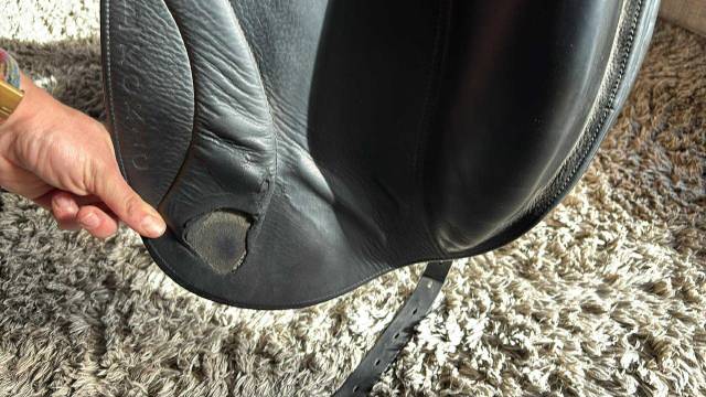 Sella da dressage Ikonic  17.5" - 2014