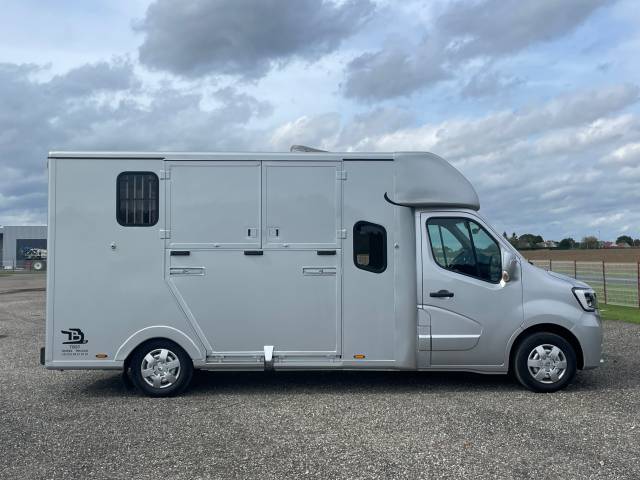 Van per Cavalli TBST Renault Master 2023 Occasione