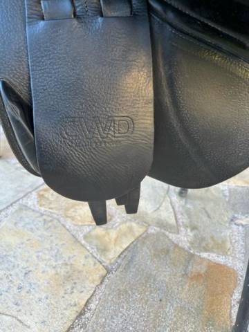 Sella da salto ostacoli CWD  17" - 2015