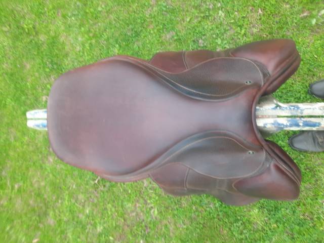 Sella da salto ostacoli PLS Lucyfer 17" - 2023