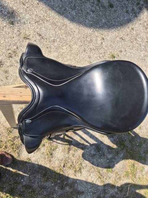 Sella da dressage Zaldi  16.5" - 2022