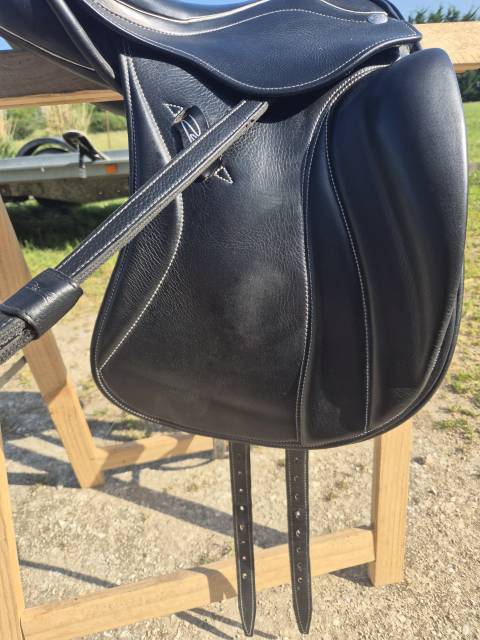 Sella da dressage Zaldi  16.5" - 2022