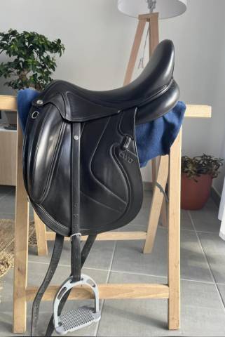 Sella da dressage CWD  17.5" - 2020