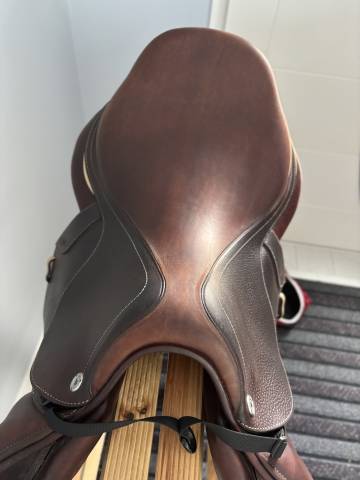 Sella da salto ostacoli CWD  17.5" - 2022