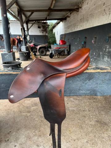 Sella da salto ostacoli Butet  16" - 2016