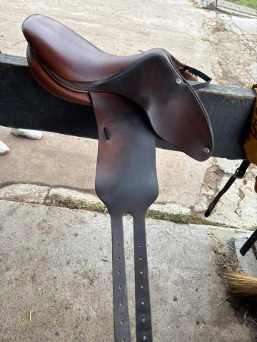 Sella da salto ostacoli Butet  16" - 2016