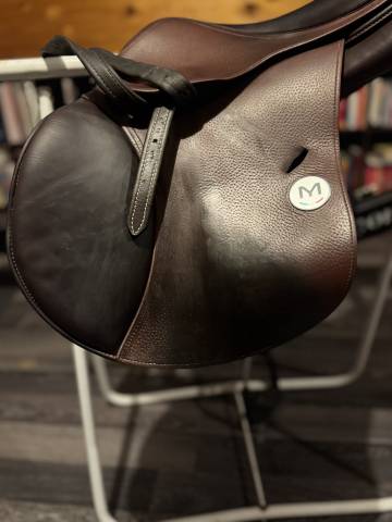 Sella da salto ostacoli Meyer  17.5" - 2022