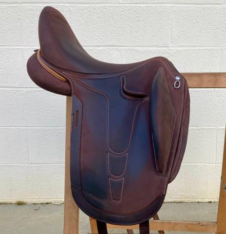Sella da dressage Devoucoux  17.5" - 2023