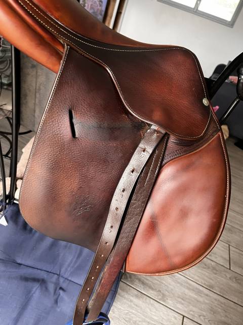 Sella da salto ostacoli Butet  17" - 2013