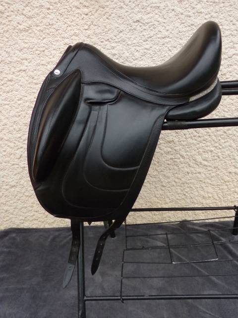Sella da dressage Devoucoux  17" - 2022