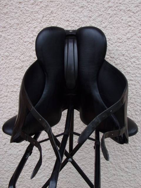 Sella da dressage Devoucoux  17" - 2022