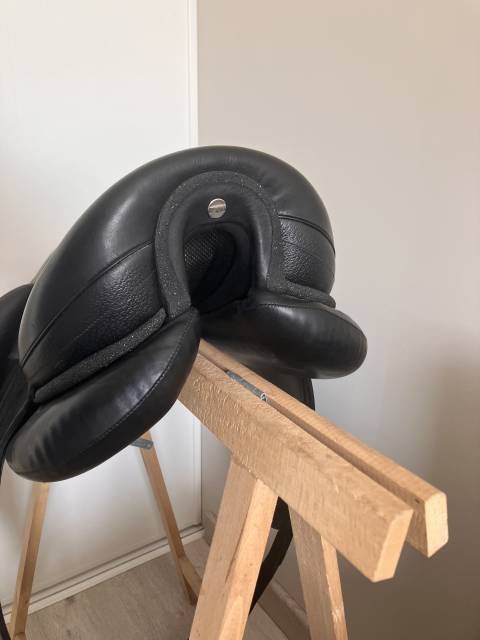 Sella da dressage Devoucoux  17.5" - 2019