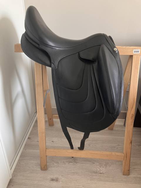 Sella da dressage Devoucoux  17.5" - 2019